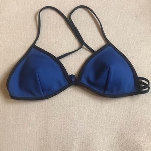 NWOT Victoria’s Secret blue & black bikini top